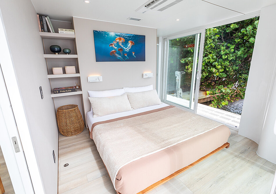 Arkup yachts bedroom