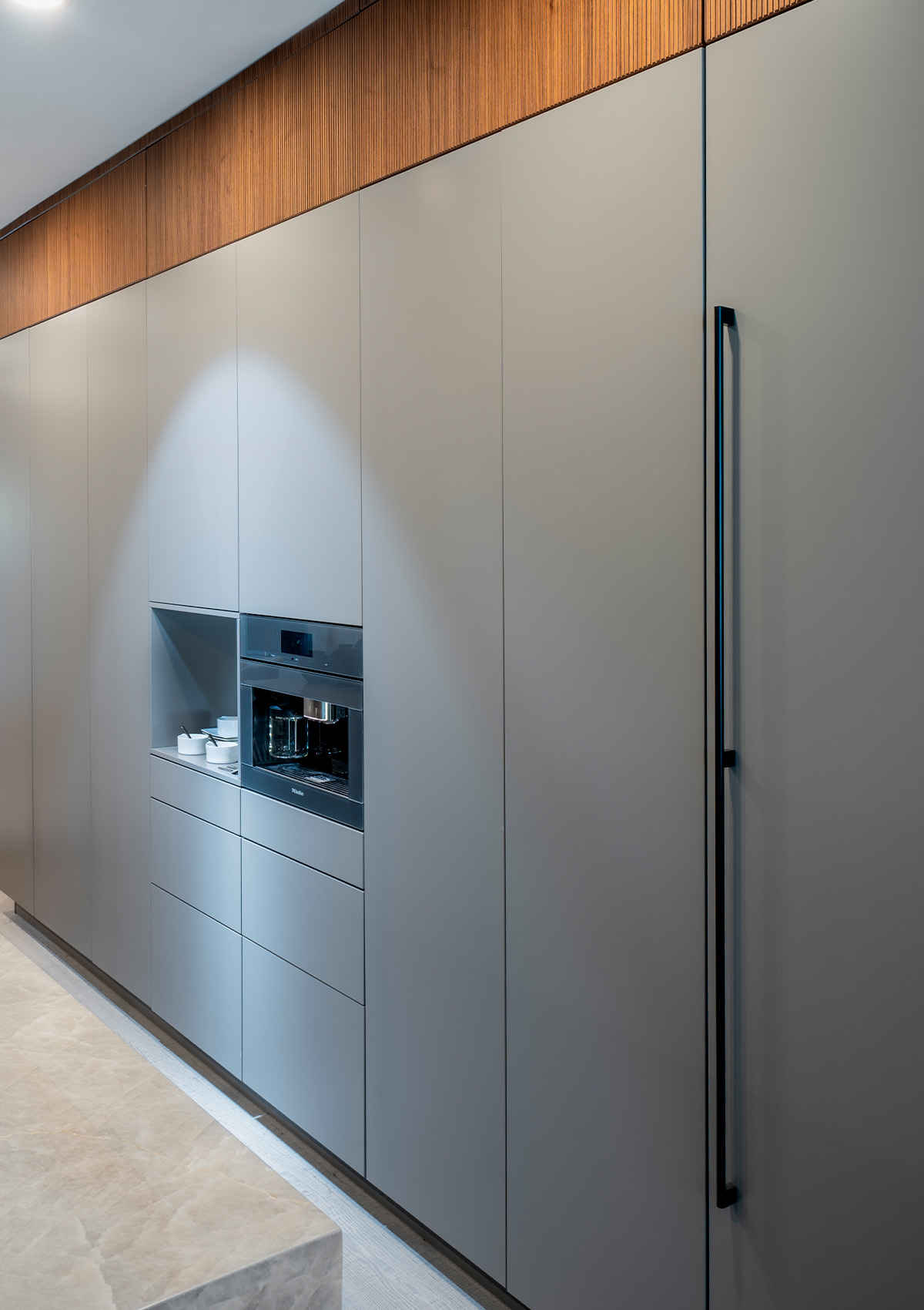 Kitchen in grey