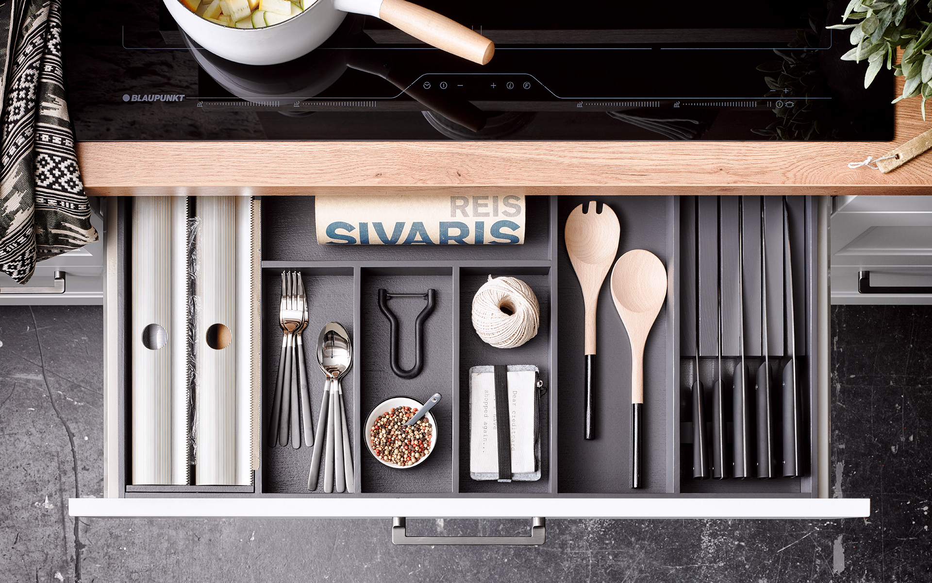 Solid wood cutlery tray